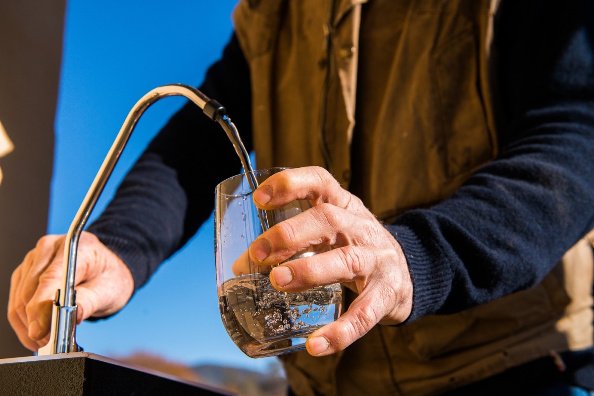 空気から飲料水を生成、ビル・ゲイツら投資の「水テック」と水資源