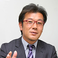 東郷 剛 氏