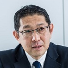氏名