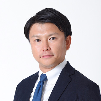 小平田 康寛 氏