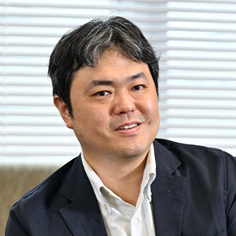 高橋 成和 氏