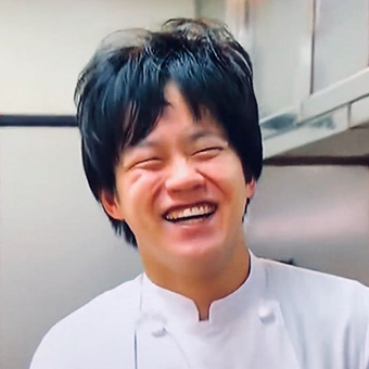 石井 亮介 氏